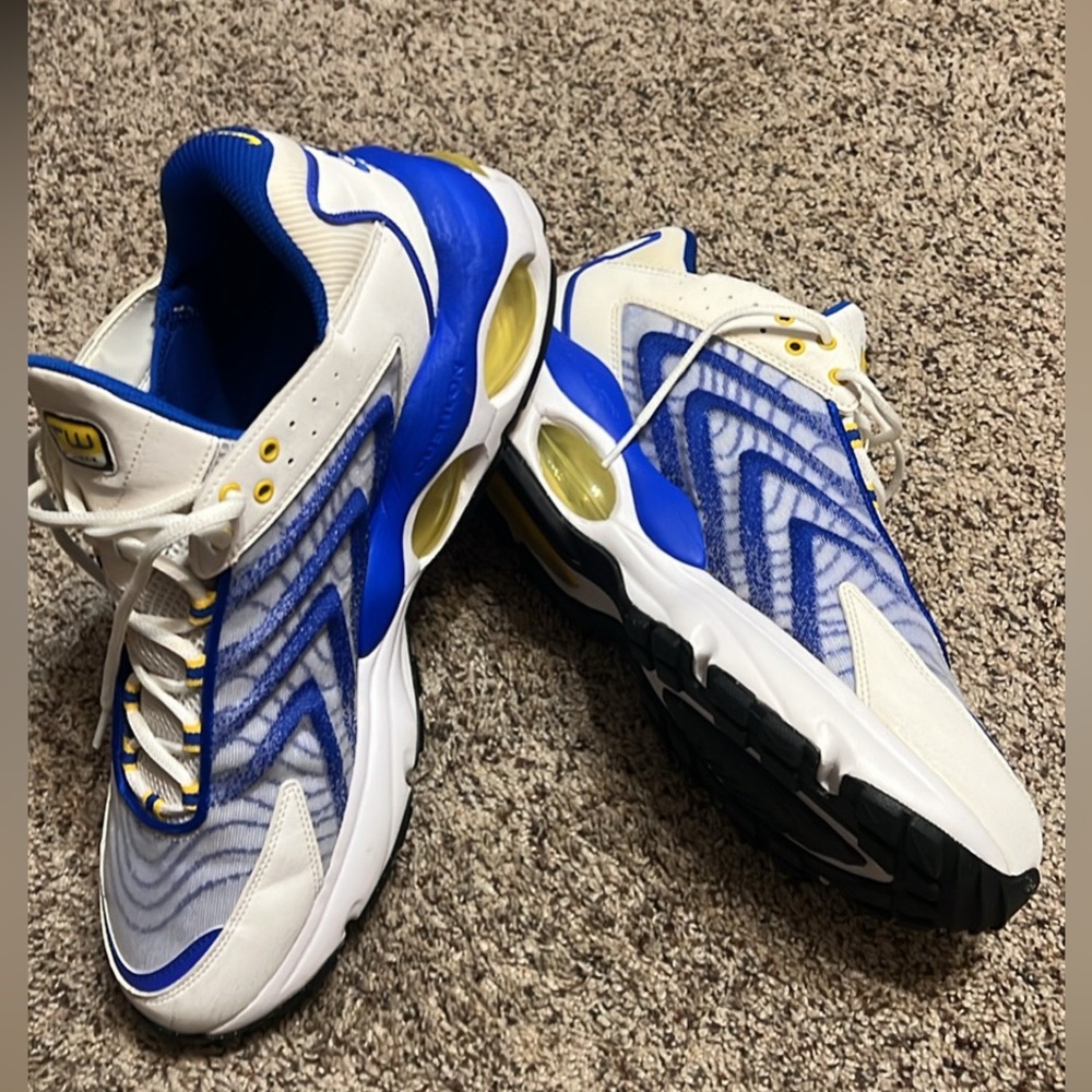 Nike Airmax Tailwind Men's Blue and White Athletic Shoes
